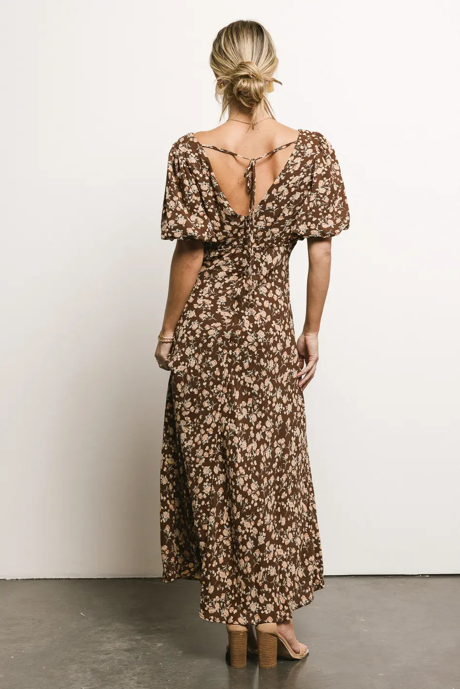 Zuri Floral Dress in Mocha
