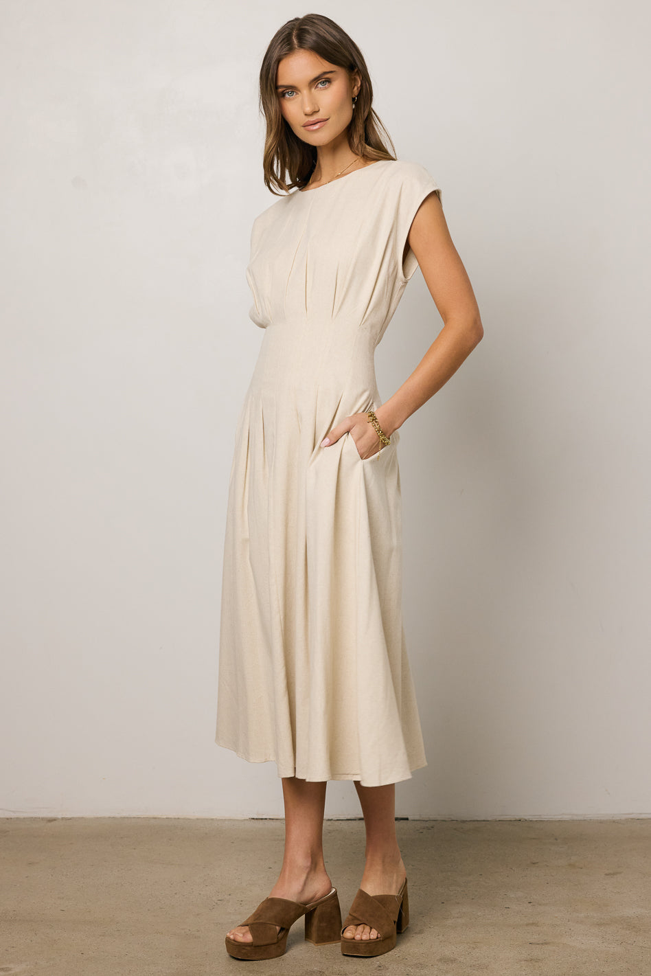 Isla Midi Dress in Oatmeal